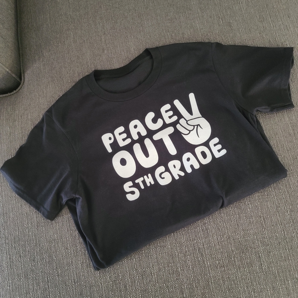 PEACE OUT 5th Fifth Grade Black Short Sleeve Graphic Tee 10 12 Boys Girls School - Picture 5 of 7